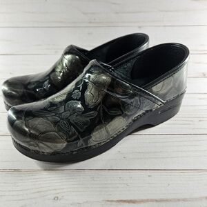 Dansko Silver‎ Metallic Flowers Womens Size 41 Leather Slip On Comfort Clogs